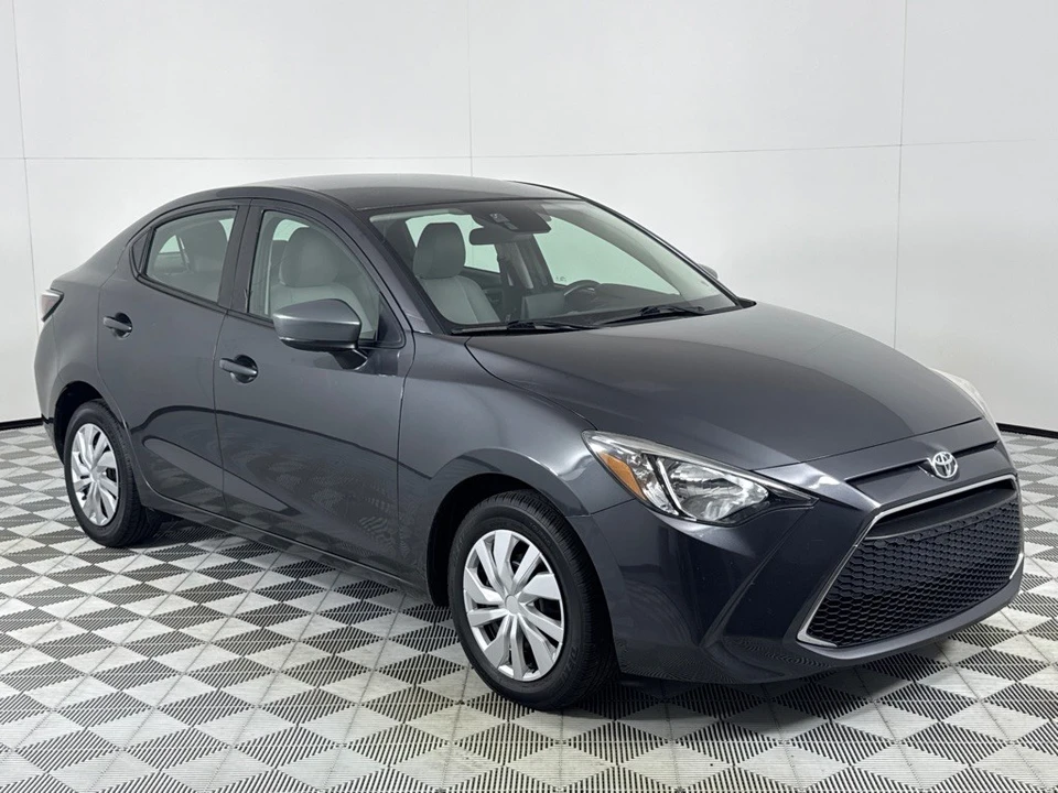 2020 Toyota Yaris - Image 3 of 12