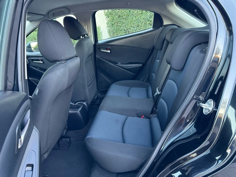 2020 Toyota Yaris - Image 20 of 21
