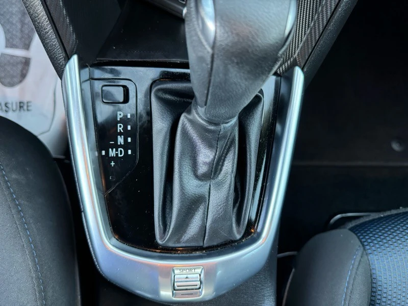 2020 Toyota Yaris - Image 13 of 21