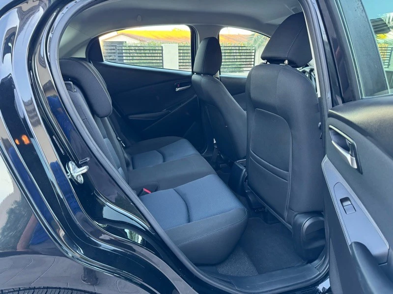 2020 Toyota Yaris - Image 19 of 21