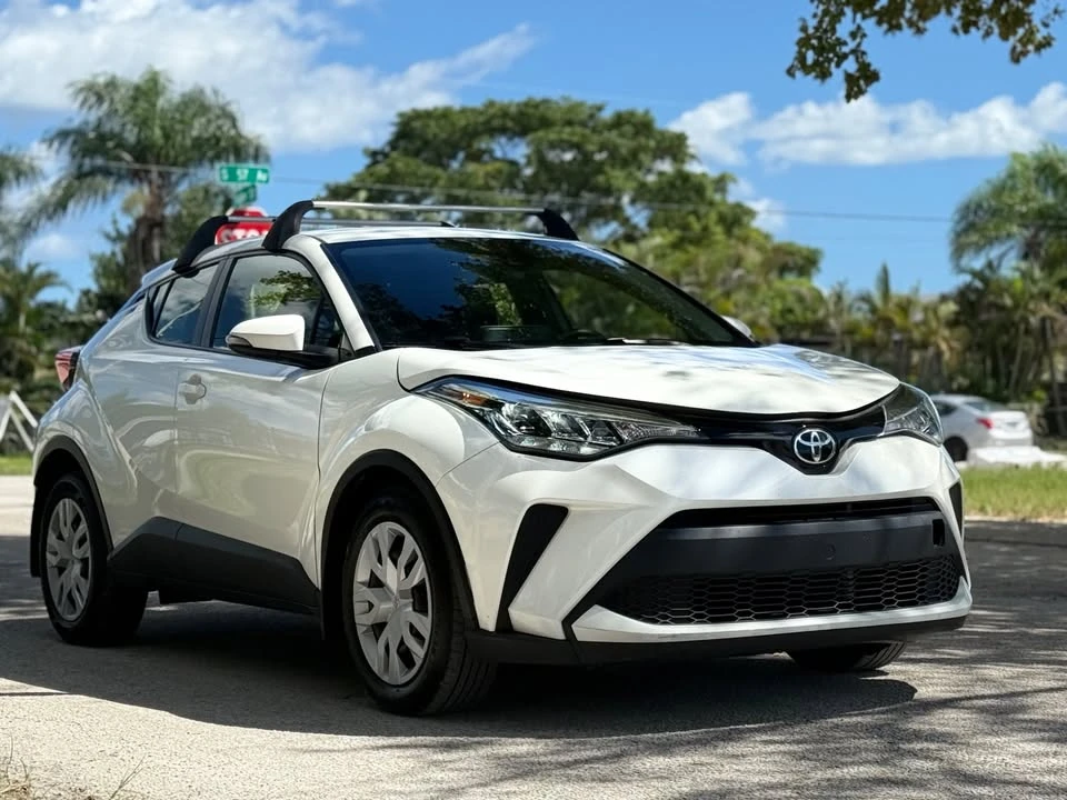 2020 Toyota C-HR - Image 2 of 7