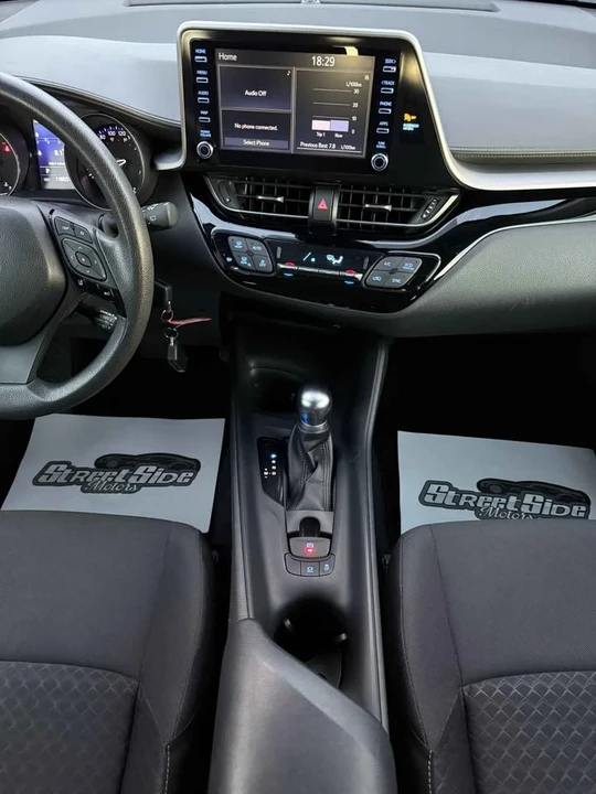 2020 Toyota C-HR - Image 11 of 20