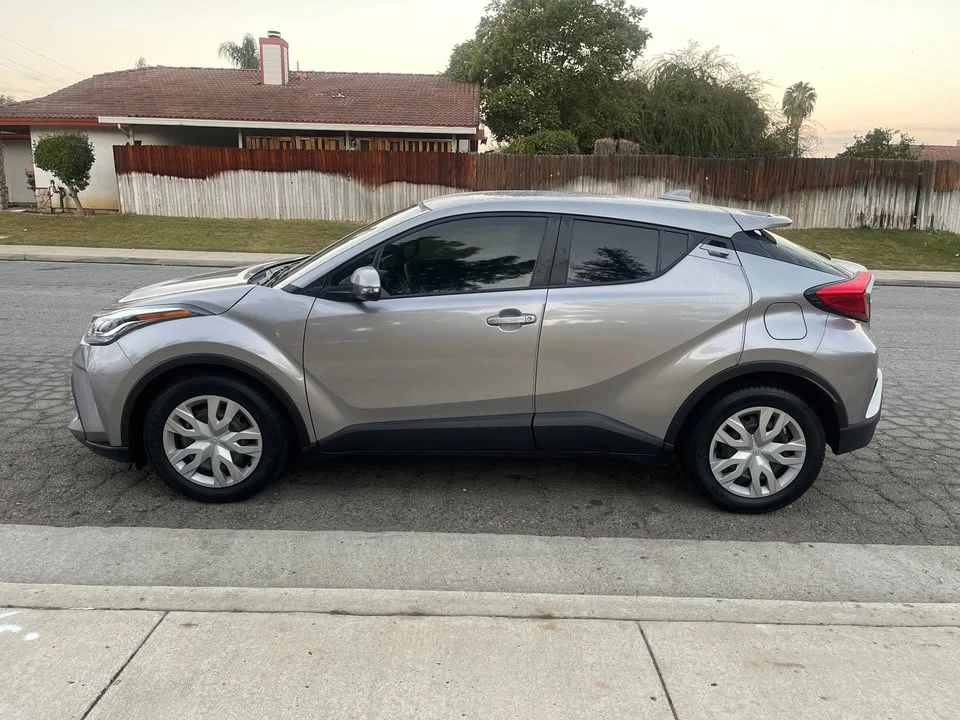 2020 Toyota C-HR - Image 10 of 20