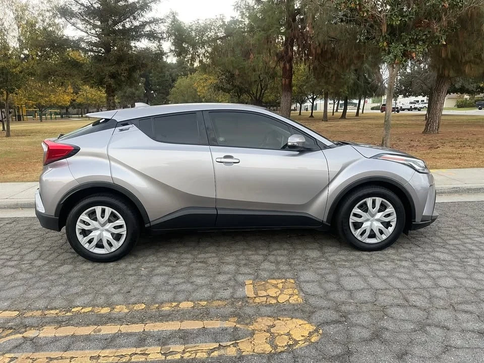 2020 Toyota C-HR - Image 11 of 20