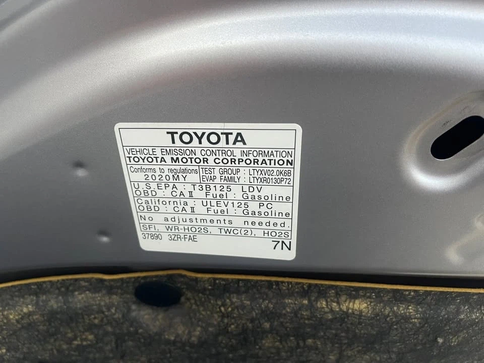 2020 Toyota C-HR - Image 16 of 20