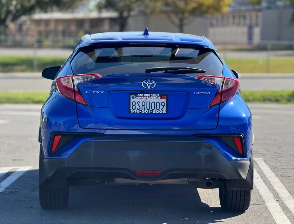 2020 Toyota C-HR - Image 7 of 18