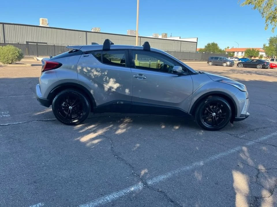 2020 Toyota C-HR - Image 10 of 19