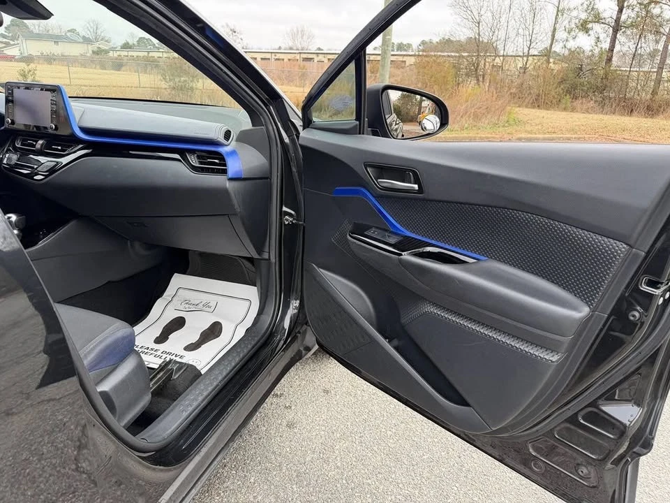 2020 Toyota C-HR - Image 15 of 20