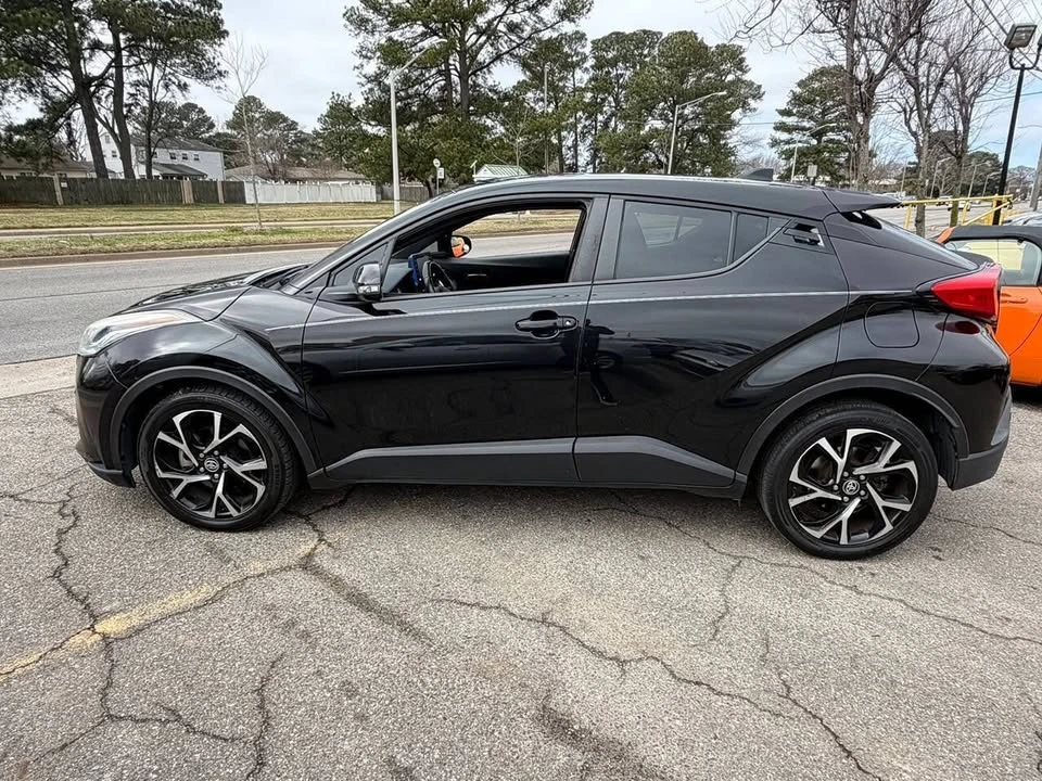 2020 Toyota C-HR - Image 11 of 20