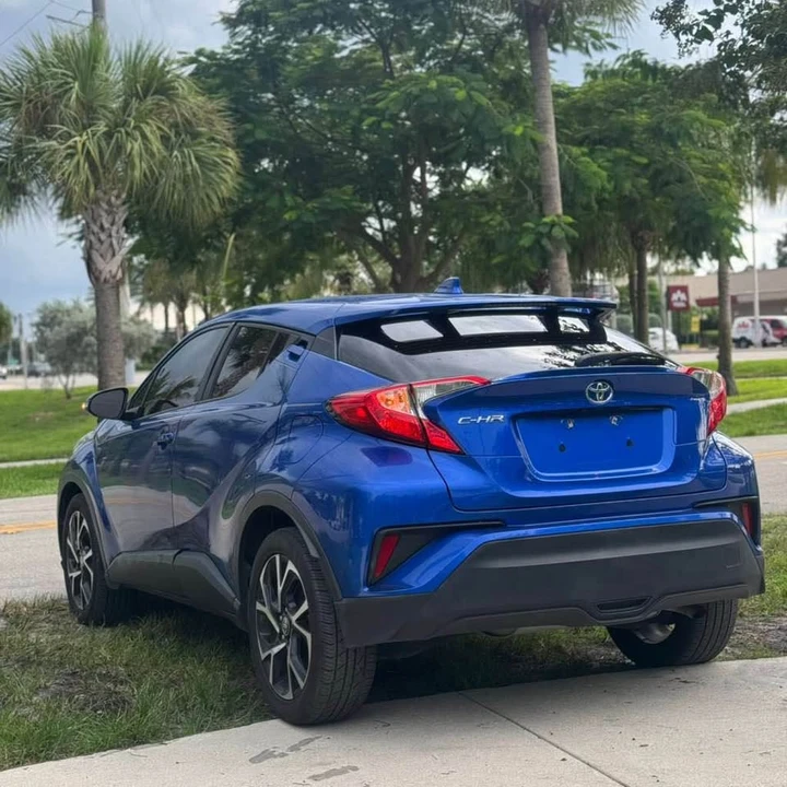 2020 Toyota C-HR - Image 6 of 11