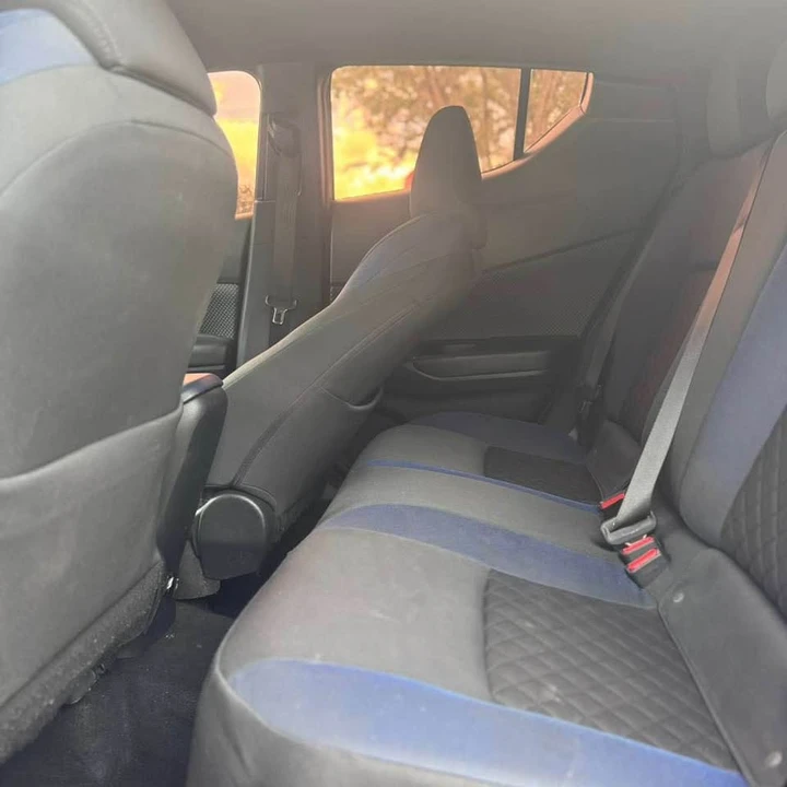 2020 Toyota C-HR - Image 7 of 11
