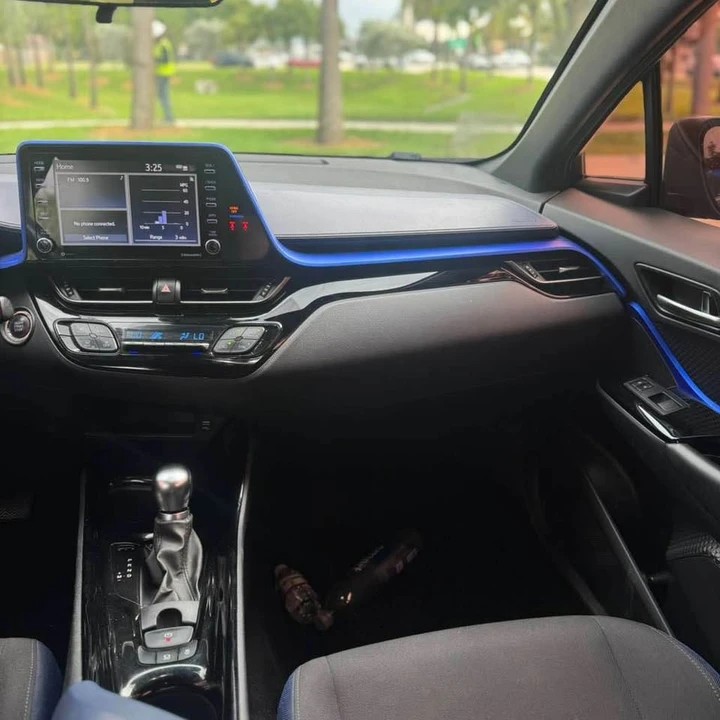 2020 Toyota C-HR - Image 8 of 11