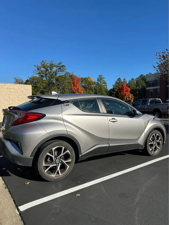 2020 Toyota C-HR - Image 8 of 12
