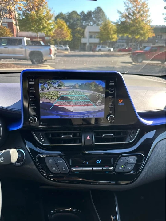 2020 Toyota C-HR - Image 4 of 12