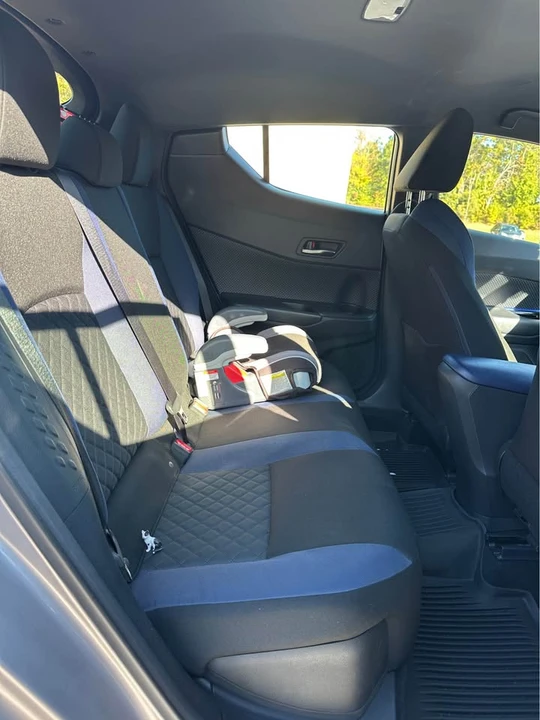 2020 Toyota C-HR - Image 11 of 12