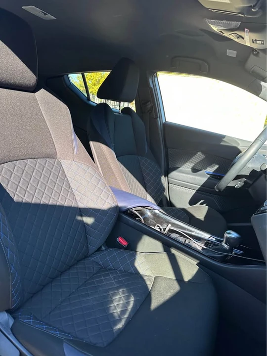2020 Toyota C-HR - Image 9 of 12