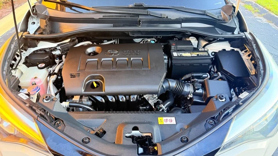 2020 Toyota C-HR - Image 8 of 12