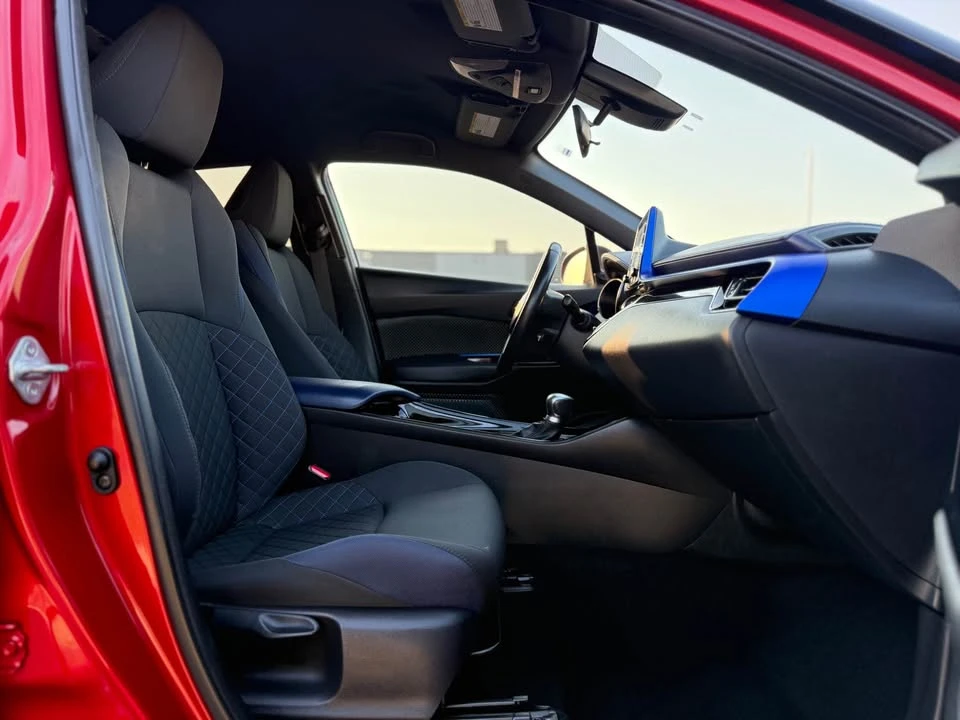 2020 Toyota C-HR - Image 13 of 20