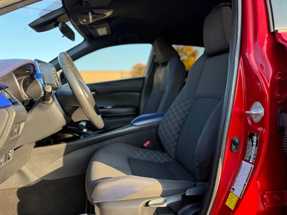 2020 Toyota C-HR - Image 11 of 20
