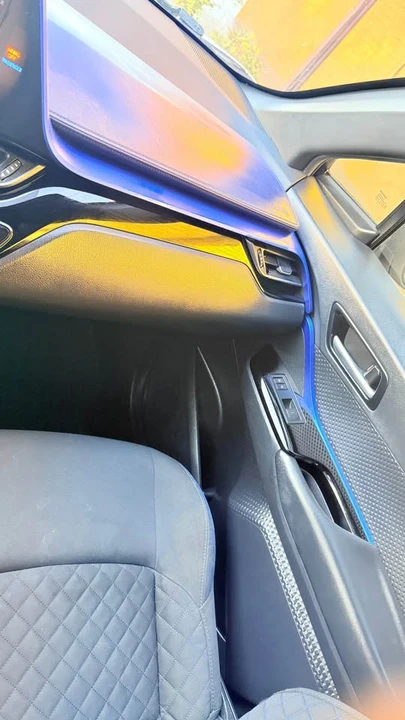 2020 Toyota C-HR - Image 10 of 12