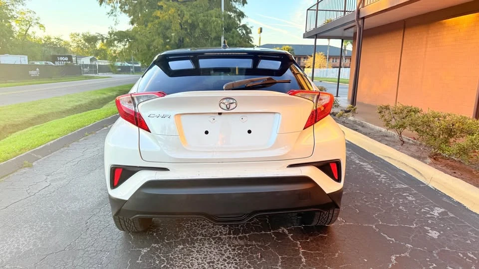 2020 Toyota C-HR - Image 4 of 12