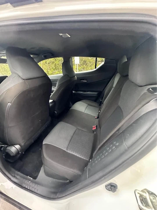 2020 Toyota C-HR - Image 7 of 10
