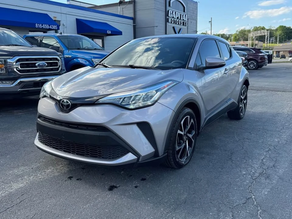 2020 Toyota C-HR - Image 2 of 10