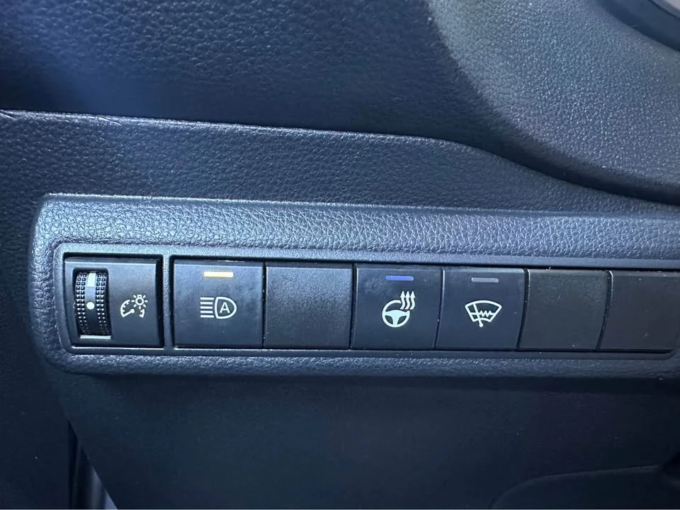 2020 Toyota Corolla 12th Gen - Image 18 of 20