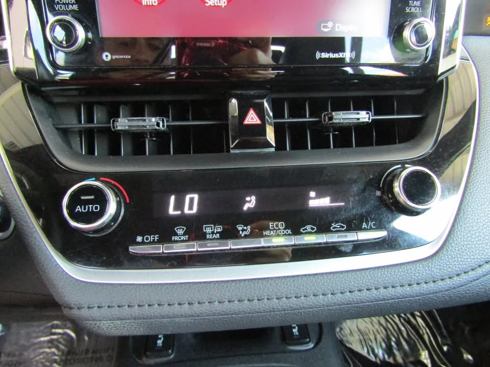 2020 Toyota Corolla 12th Gen - Image 17 of 18