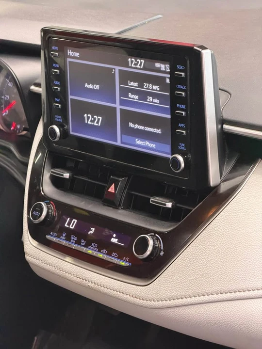 2020 Toyota Corolla 12th Gen - Image 5 of 11