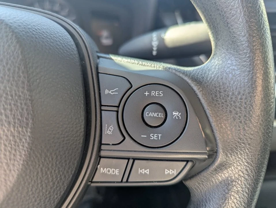 2020 Toyota Corolla 12th Gen - Image 9 of 17