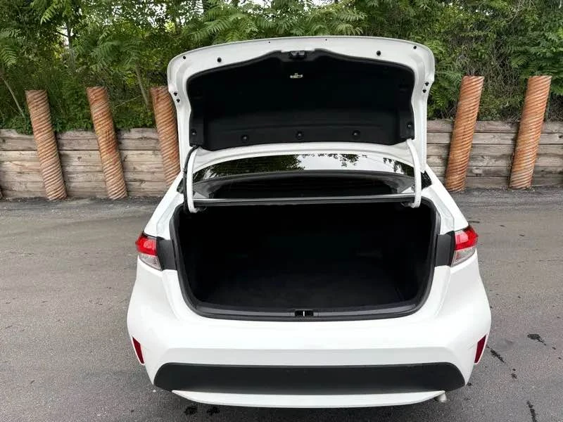 2020 Toyota Corolla 12th Gen - Image 10 of 12