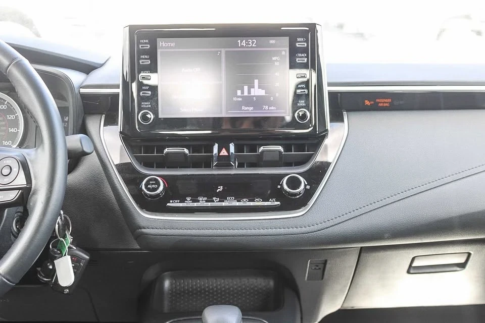 2020 Toyota Corolla 12th Gen - Image 9 of 16