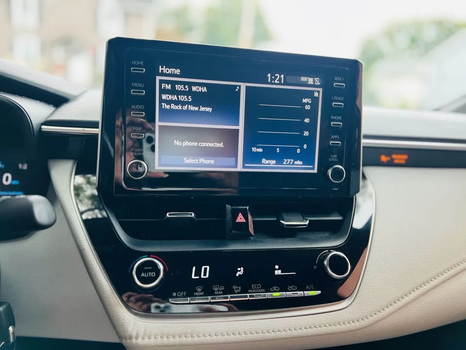 2020 Toyota Corolla 12th Gen - Image 10 of 16