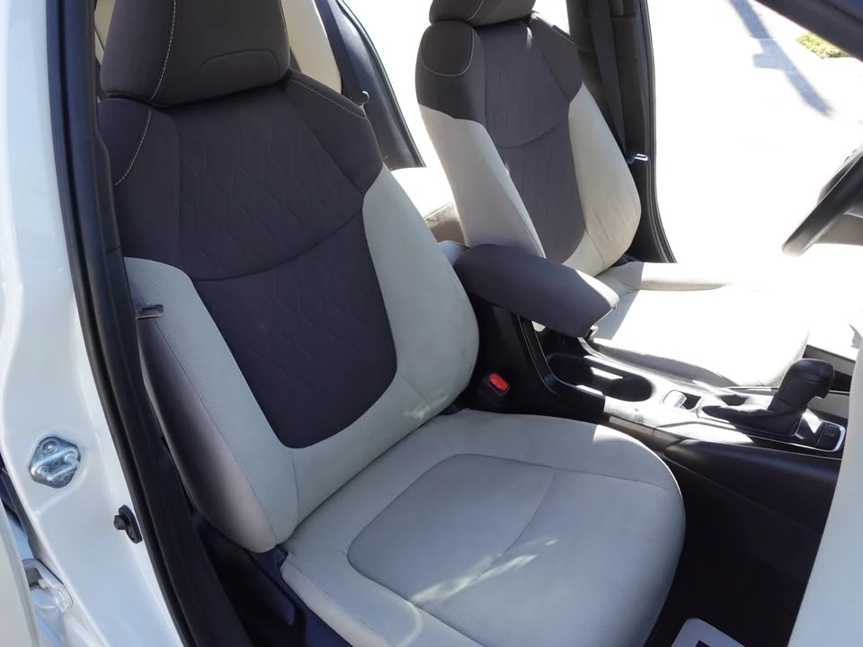 2020 Toyota Corolla 12th Gen - Image 16 of 20