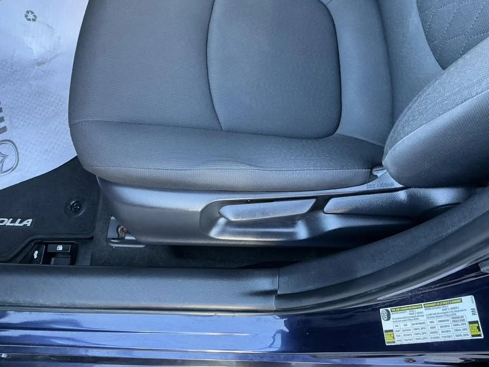 2020 Toyota Corolla 12th Gen - Image 13 of 20