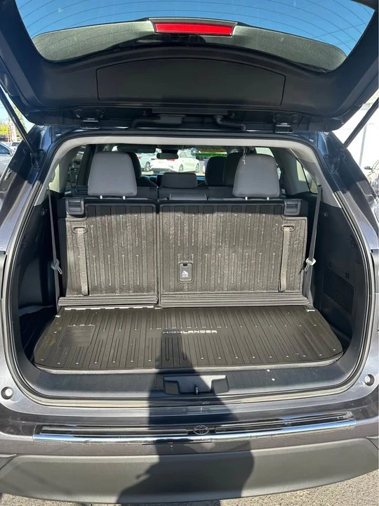 2020 Toyota Highlander - Image 9 of 9