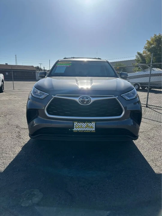 2020 Toyota Highlander - Image 2 of 9