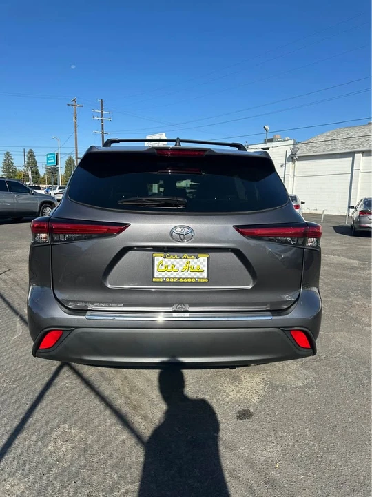 2020 Toyota Highlander - Image 3 of 9