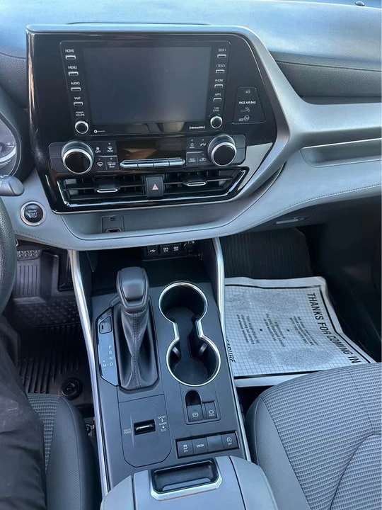 2020 Toyota Highlander - Image 6 of 9