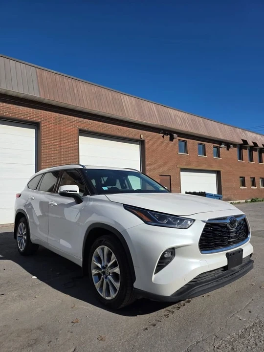 2020 Toyota Highlander - Image 4 of 10
