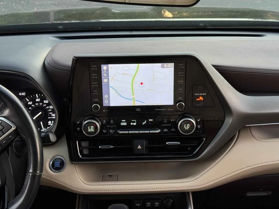 2020 Toyota Highlander - Image 4 of 15