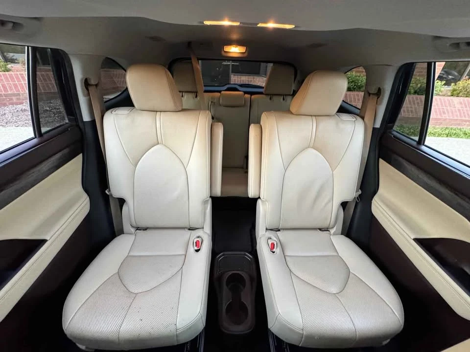 2020 Toyota Highlander - Image 14 of 15