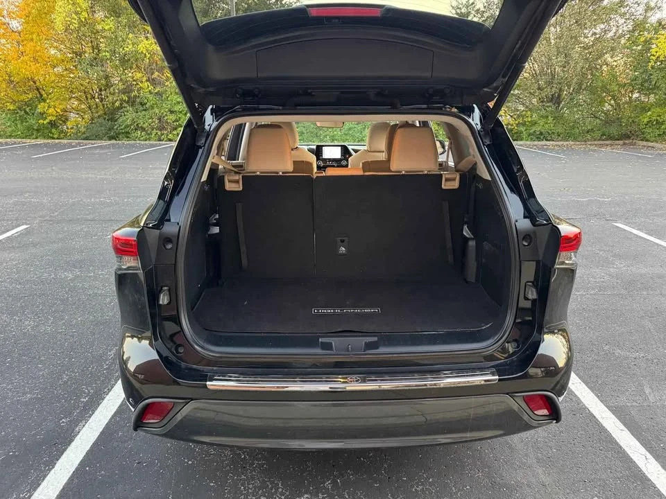 2020 Toyota Highlander - Image 10 of 15