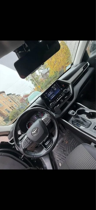 2020 Toyota Highlander - Image 6 of 10