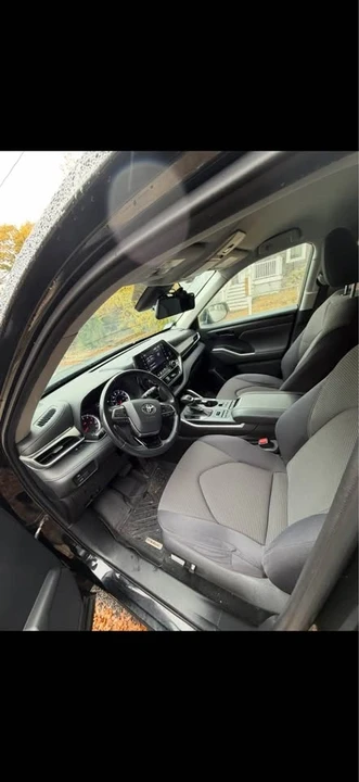2020 Toyota Highlander - Image 8 of 10