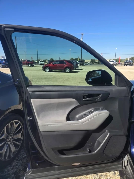 2020 Toyota Highlander - Image 4 of 10