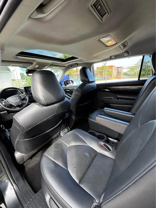 2020 Toyota Highlander - Image 6 of 12