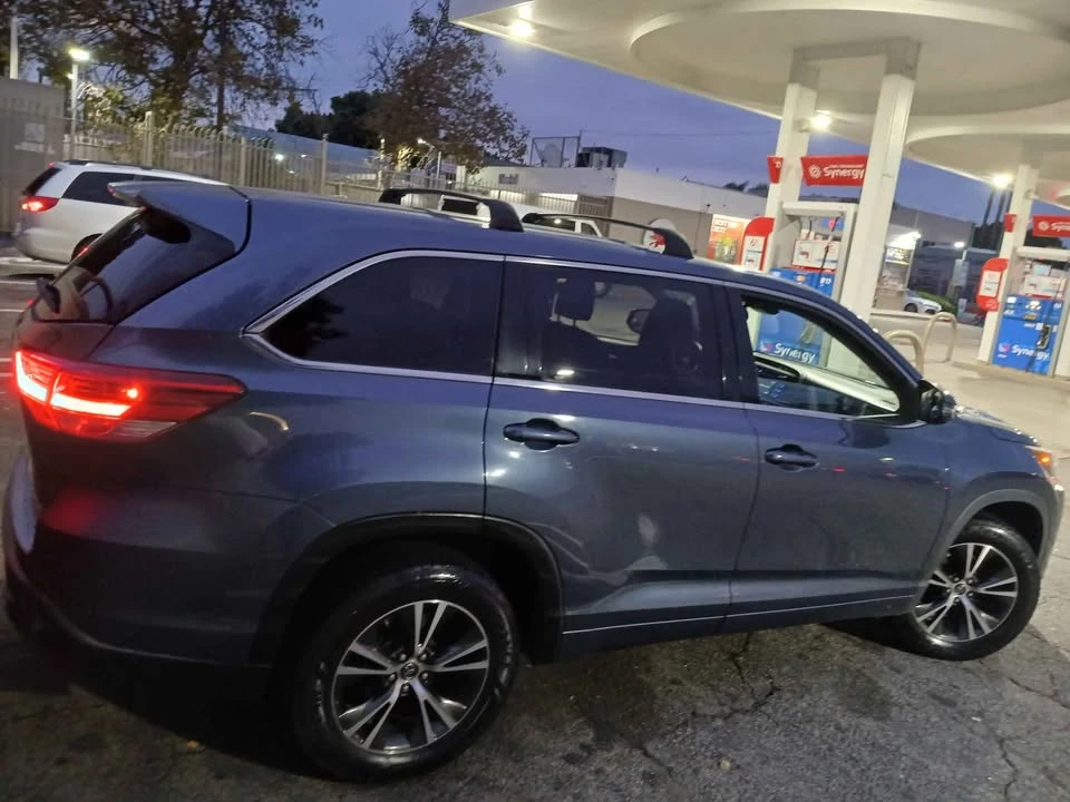2020 Toyota Highlander - Image 4 of 5