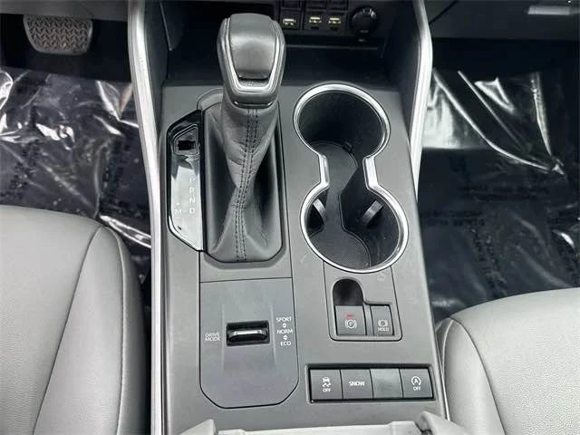2020 Toyota Highlander - Image 12 of 16